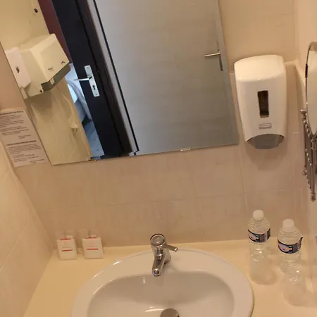 Hotel Les Gabarres Tour-de-Faure