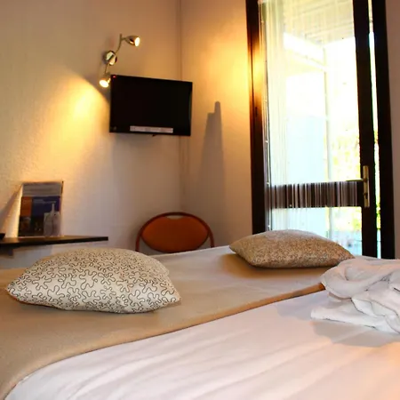 Hotel Les Gabarres Tour-de-Faure