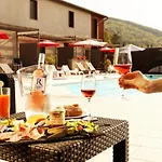Les Gabarres Otel