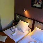 Les Gabarres Otel 3*