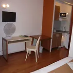 Hotel Les Gabarres 3*