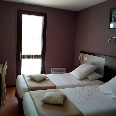 Les Gabarres 3* Tour-de-Faure