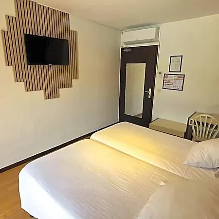 Szálloda Les Gabarres 3*