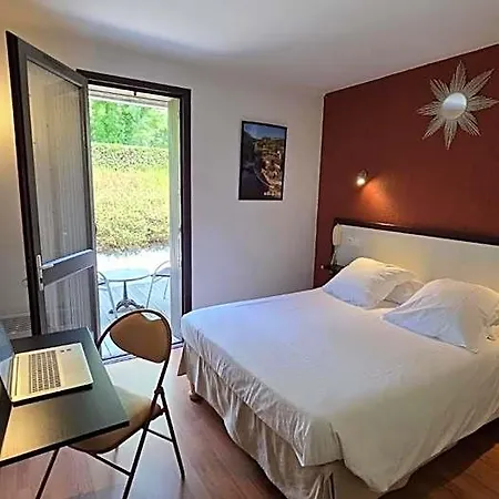 Szálloda Les Gabarres 3*